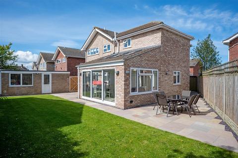 4 bedroom detached house for sale, Bramble Gardens, Belton, Great Yarmouth