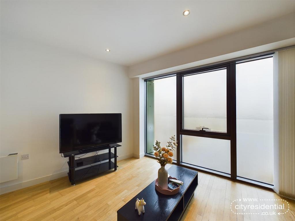 Alexandra Tower, Princes Dock, Liverpool 2 bed apartment for sale £175,000