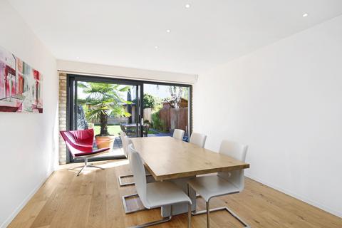 3 bedroom house to rent, Palmerston Road, SW19