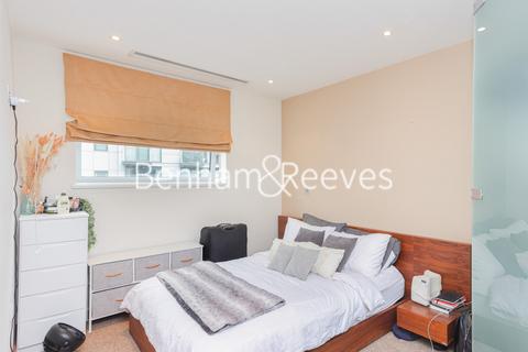 2 bedroom apartment to rent, Queenstown Road, Nine Elms SW11