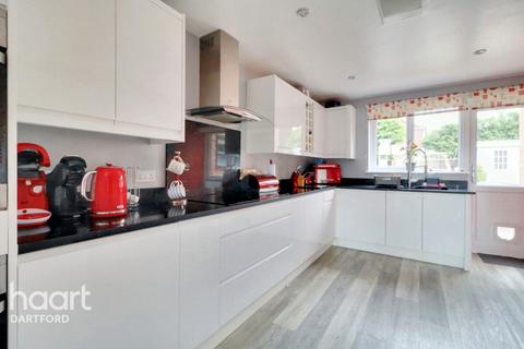 35 Hayes Road, Greenhithe, DA9 9DS