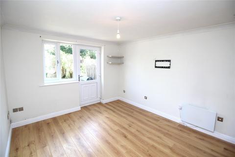 1 bedroom terraced house to rent, Whitesmith Drive, CM12