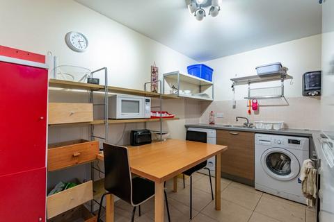 2 bedroom flat to rent, 1119L – Brunswick Road, Edinburgh, EH7 5GY
