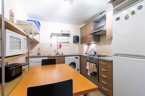2 bedroom flat to rent, 1119L – Brunswick Road, Edinburgh, EH7 5GY