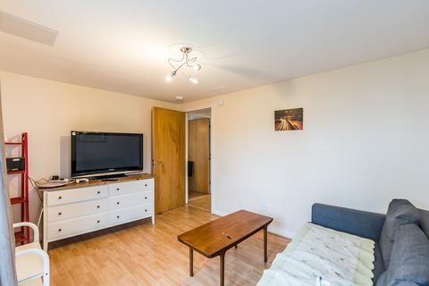 2 bedroom flat to rent, 1119L Brunswick Road, Edinburgh, EH7 5GY