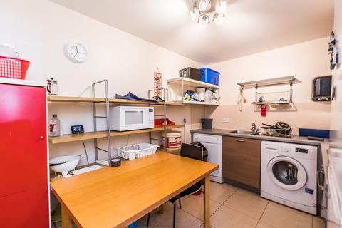 2 bedroom flat to rent, 1119L Brunswick Road, Edinburgh, EH7 5GY