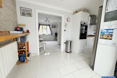 3 bedroom detached house to rent, Westcots Drive, Winkleigh, Devon, EX19