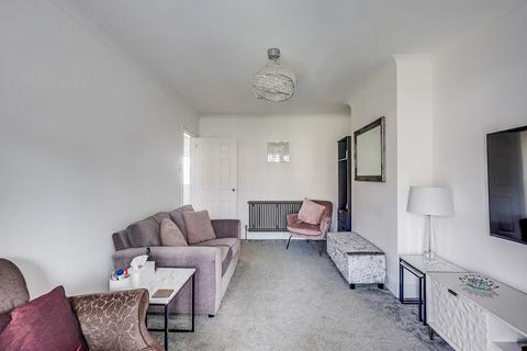15 Bradley Close, Benfleet, SS7 3AQ