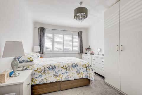 15 Bradley Close, Benfleet, SS7 3AQ
