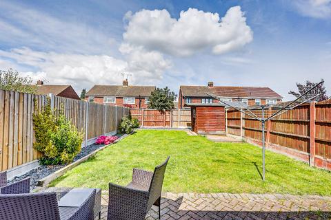 15 Bradley Close, Benfleet, SS7 3AQ