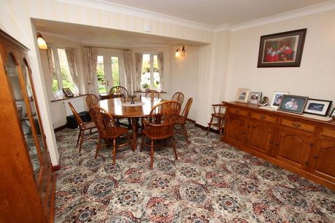 4 bedroom detached house for sale, Guest Lane, Silkstone