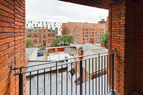 2 bedroom apartment to rent, Apt 3.06 :: One Silk Street