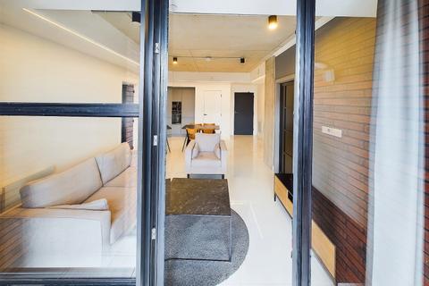 2 bedroom apartment to rent, Apt 3.06 :: One Silk Street