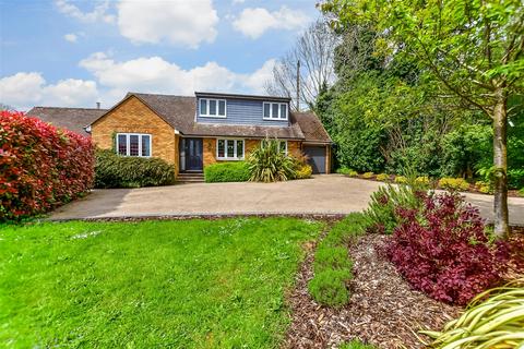 5 bedroom chalet for sale, Cobbs Hill, Old Wives Lees, Canterbury, Kent