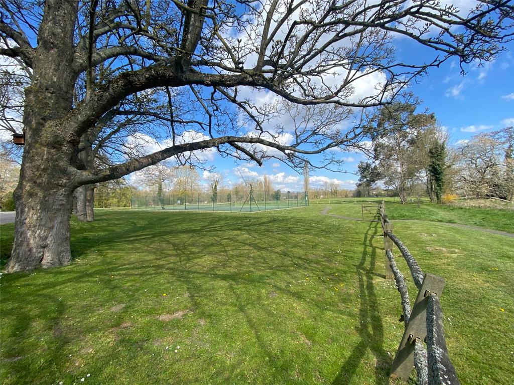 Communal Grounds