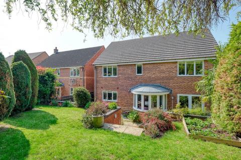 4 bedroom detached house for sale, Royal Worcester Crescent, The Oakalls, Bromsgrove, B60 2TR