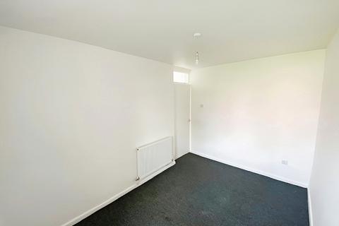 2 bedroom maisonette to rent, Patterdale Walk, Timperley, WA15