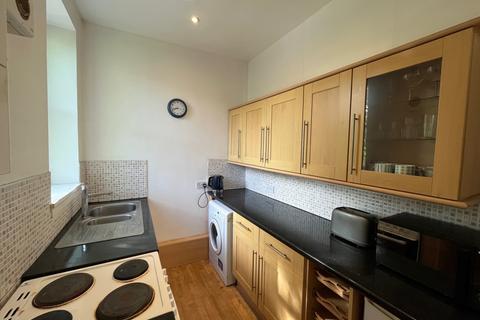 3 bedroom flat to rent, Steels Place, Edinburgh EH10