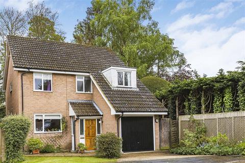 4 bedroom detached house for sale, Harwood Road, Marlow