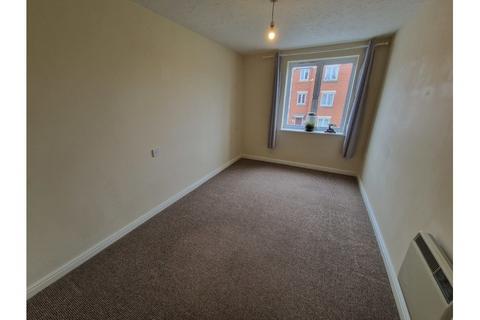 2 bedroom flat to rent, Lords Way, Bridgwater TA6