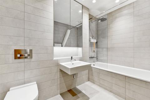 Flat 3, 61 Thames Street, Windsor, SL4 1QW