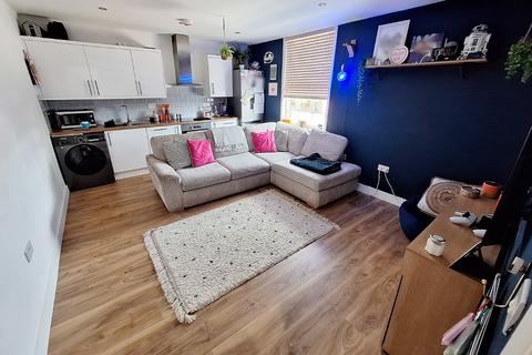 2 bedroom apartment for sale, Hitchin Road, Henlow, SG16 6DP