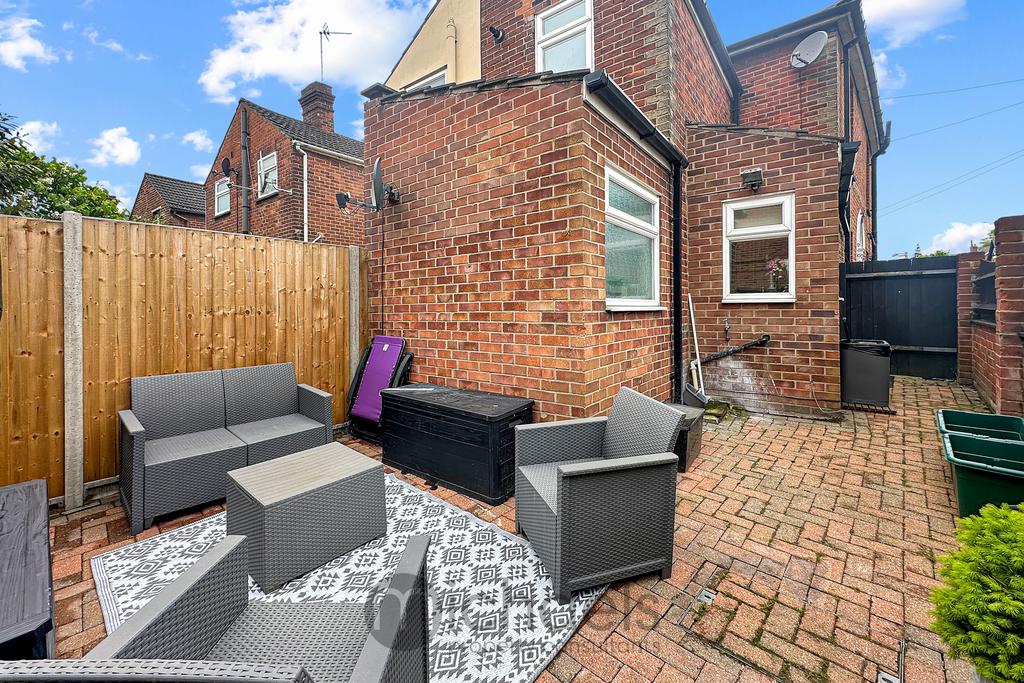 Rear Courtyard