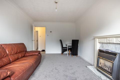 2 bedroom flat to rent, Starbeck Avenue, Newcastle upon Tyne, Tyne and Wear, NE2