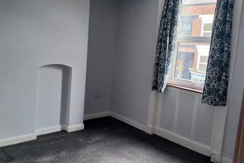 2 bedroom flat to rent, Poulton Street, Kirkham, Lancashire.