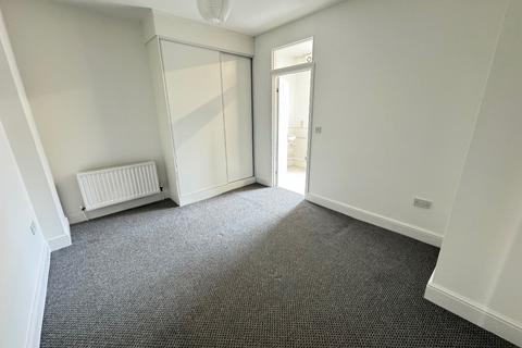1 bedroom flat to rent, Percy Street, Wallsend.  NE28 7SF