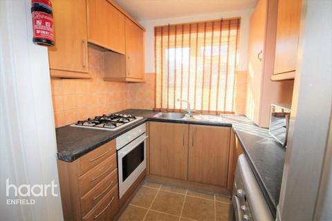 3 bedroom maisonette to rent, Gerrards Close, Southgate, N14