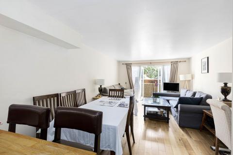 2 bedroom apartment to rent, Broadley Terrace London NW1