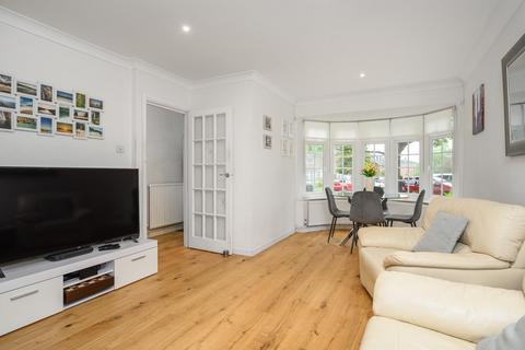 4 bedroom end of terrace house for sale, Gainsborough Court, Walton-on-Thames, KT12