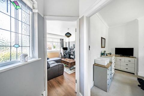 1 bedroom flat for sale, Cannon Hill Lane, Raynes Park