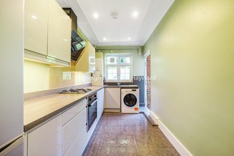 2 bedroom flat to rent, Fountain Road Tooting SW17