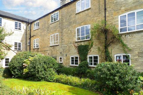 2 bedroom apartment to rent, 51 Woodgreen, Witney OX28