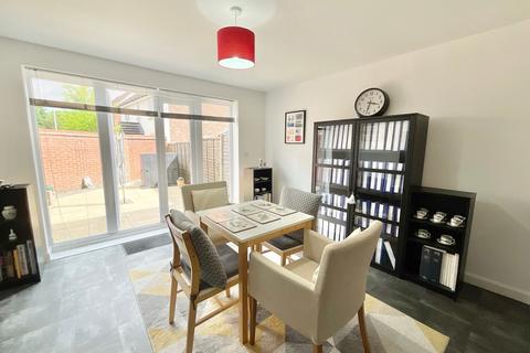 3 bedroom end of terrace house for sale, Abbey Park Way, Weston, CW2