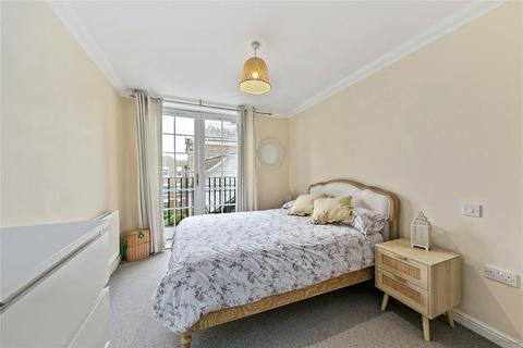 2 bedroom apartment for sale, Holme Court, Twickenham Road, Isleworth, TW7