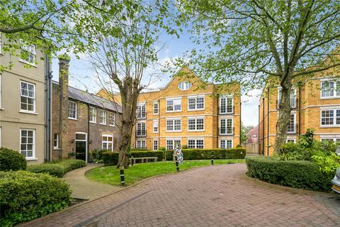 2 bedroom apartment for sale, Holme Court, Twickenham Road, Isleworth, TW7