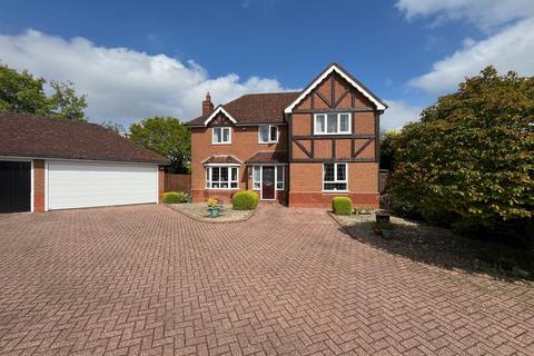 4 bedroom detached house for sale, Chilwell Close, Solihull, B91