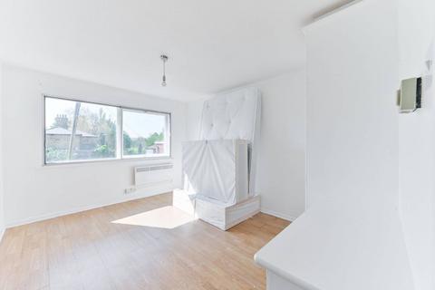 1 bedroom flat to rent, BRUNSWICK COURT, WOODSIDE ROAD, LONDON, SE25, South Norwood, London, SE25