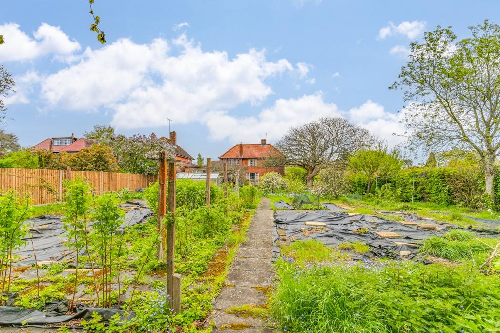 Oakfields Road, Knebworth... 4 bed detached house for sale £845,000