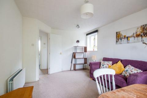 2 bedroom flat to rent, 3082L Gogarloch Syke, Edinburgh, EH12 9JF