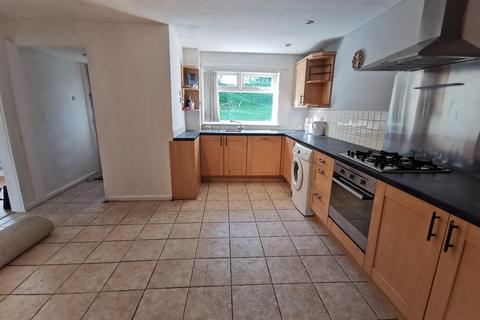 4 bedroom end of terrace house to rent, Cornhill, Newcastle upon Tyne, NE5