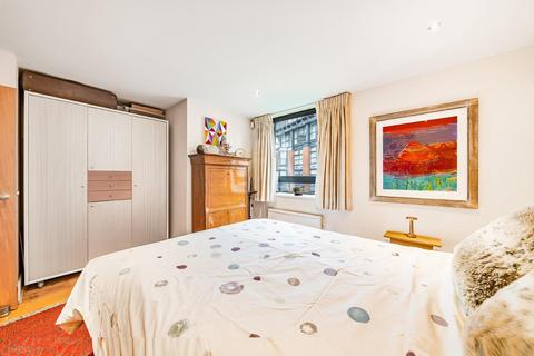 2 bedroom flat for sale, Benjamin Street, Farringdon