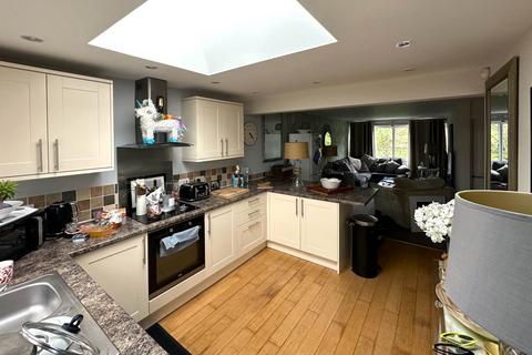 2 bedroom maisonette for sale, Berkeley Court, Nottingham