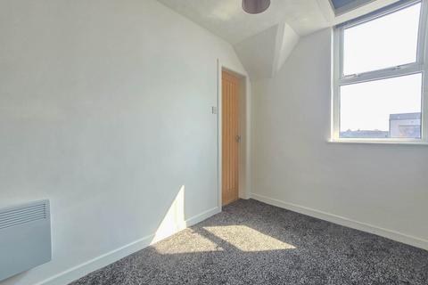 2 bedroom flat to rent, Chatsworth Avenue, Bispham