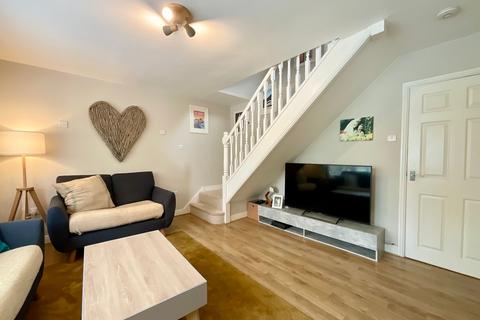 2 bedroom end of terrace house for sale, Fieldhouse Court, Stone, ST15