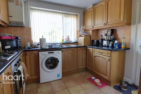 3 bedroom semi-detached house for sale, The Greenway, Slough