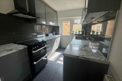 3 bedroom terraced house for sale, Spinney Drive, Bedfont, Middlesex, TW14